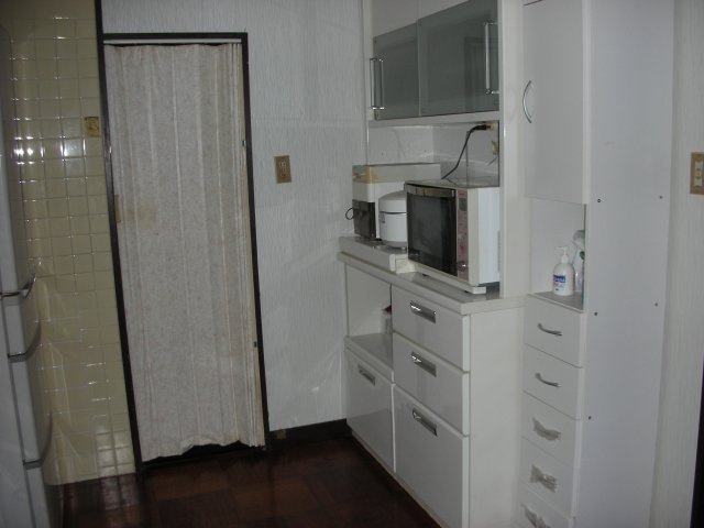 10/29新規　戸建　高山市清見町三日町　1980万の居間・リビング