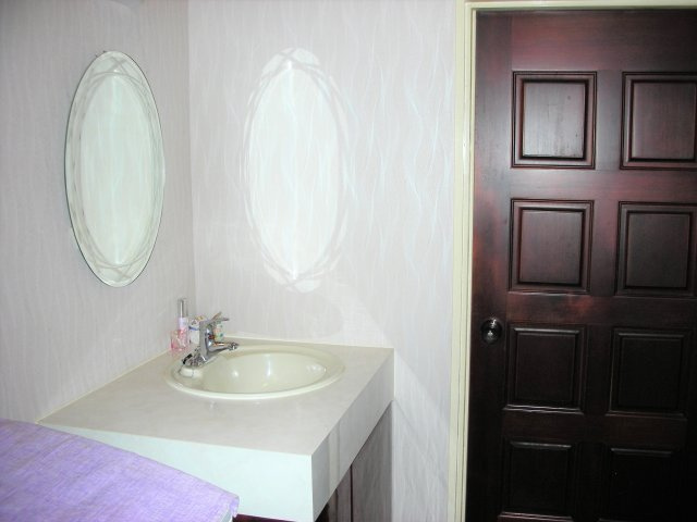 10/29新規　戸建　高山市清見町三日町　1980万のランドリースペース