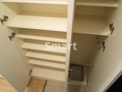 【玄関】 | コンフォリア中野