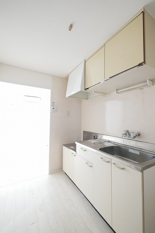 小松コーポ御幸のキッチン|小松コーポ御幸　102号　