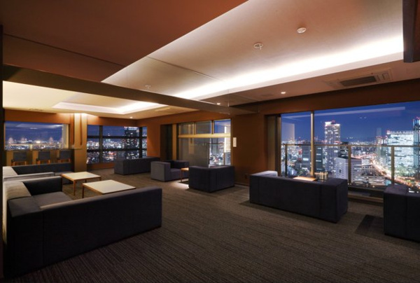 【ロビー】 | 【スカイラウンジ】大きな窓から美しい夜景を堪能できます！タワーマンションの醍醐味・天空のラウンジ！