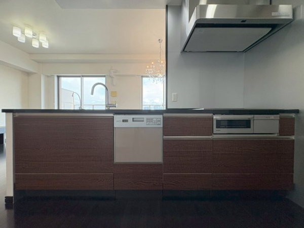 【キッチン】 | 【キッチン】カウンターキッチンとなっており、景色を楽しみながらお料理していただけます◎