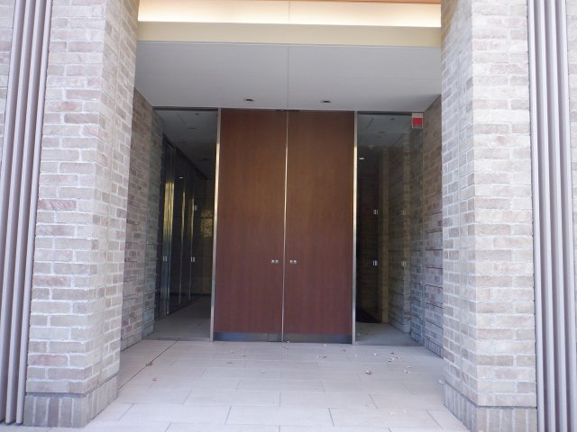 ザ・パークハウス西麻布霞町のエントランス