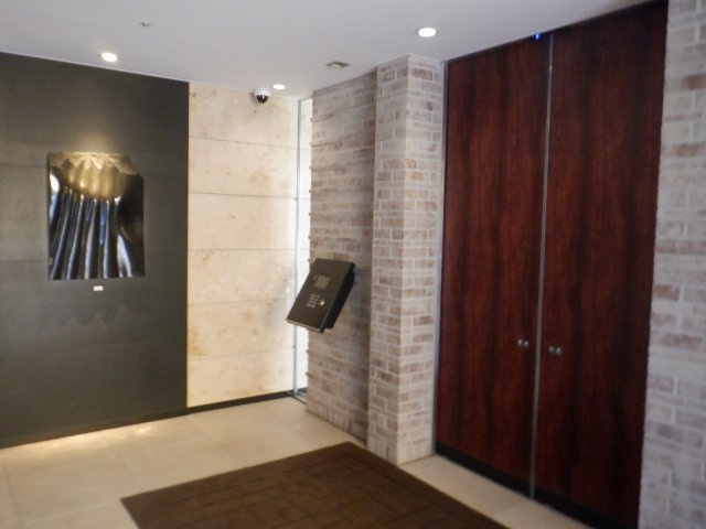 ザ・パークハウス西麻布霞町のエントランス