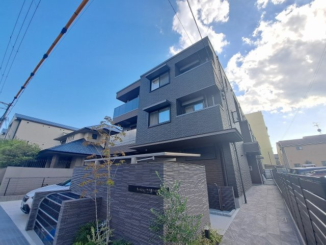 レジリエンス甲子園六石町の外観