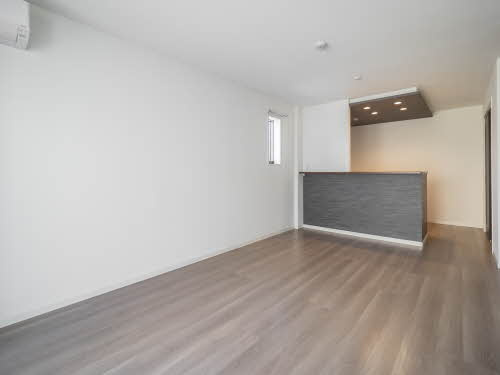 レジリエンス甲子園六石町の居間・リビング