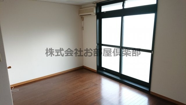 ソレアードの居間・リビング|ゆったりとしたリビングです