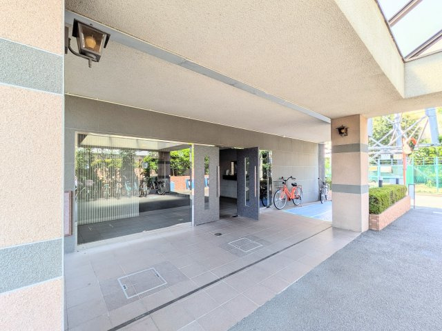 【エントランス】