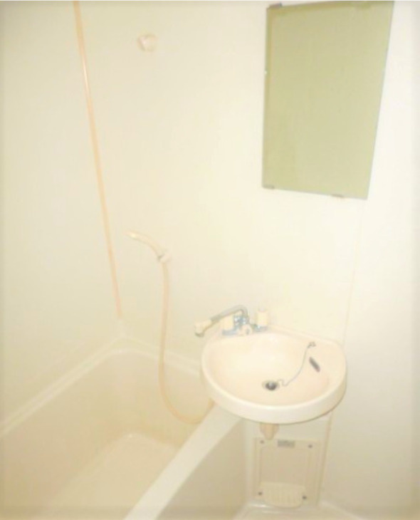 アドバンス弐番館の浴室