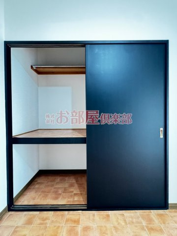 アドバンス弐番館の収納