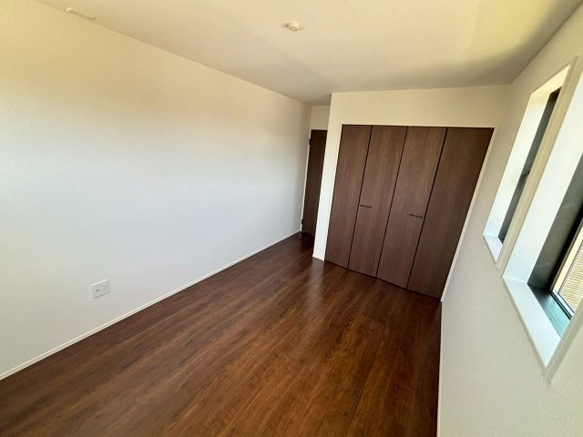 今津　新築戸建　４棟の洋室|洋室6.5帖