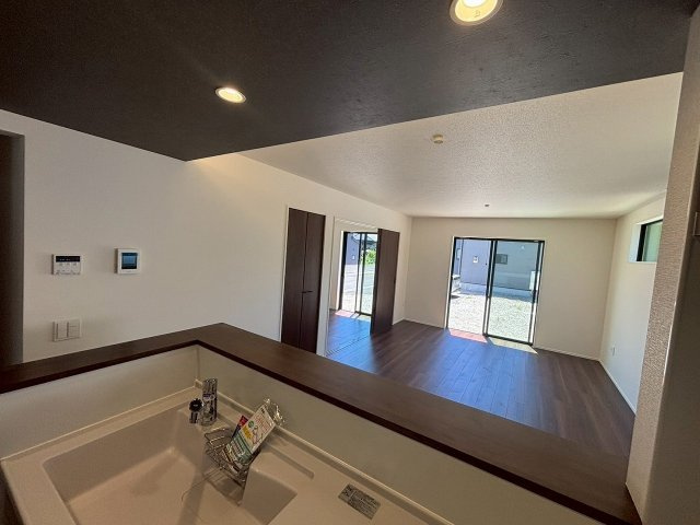 今津　新築戸建　４棟の居間・リビング