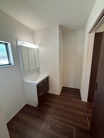 今津　新築戸建　４棟の脱衣所