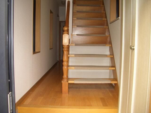 金龍寺丁戸建の玄関