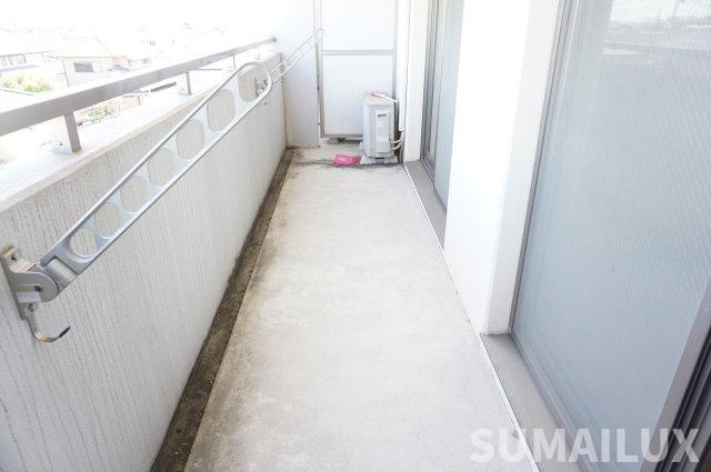 ソリテール麻生田のバルコニー