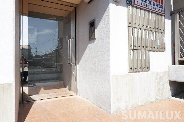 ソリテール麻生田のロビー