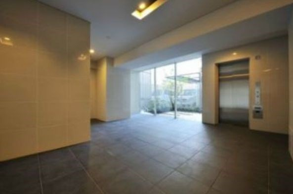 【エントランス】PREMIUM CUBE秋葉原 