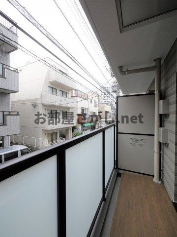 ラフィスタ品川戸越 #荏原中延 #品川区 #一人暮らし #駅近 #デザイナーズのバルコニー|明るい室内です