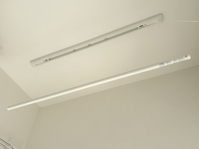 アイリスサンタ久留米 の設備|洋室の天井に使う時だけ竿を降ろして洗濯物が干せる便利な設備も完備