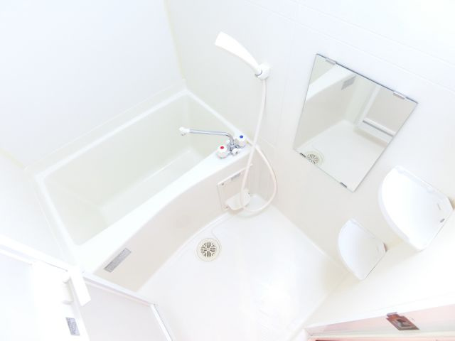 フジパレスアサヒの浴室