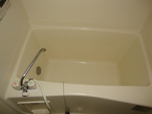 プチメゾン辰の浴室|バス