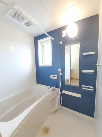 カトル・セゾン　Ⅱの浴室|コンパクトで使いやすいお風呂です