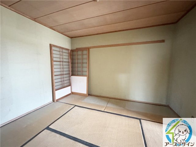 【アースデザイン】城の宮第二住宅17号棟　収益利用に◎の和室