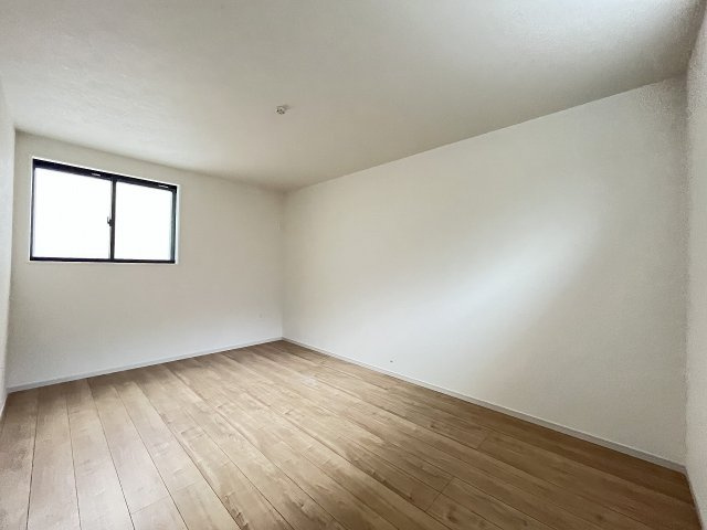 【寝室】 | 福岡市西区横浜1丁目5期　1号棟（全3棟）【仲介手数料無料・0円】 | 施工例。施工例は完成時と異なる場合があります。