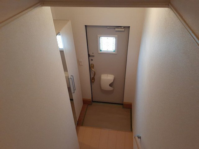 【玄関】 | ラ・フォレ・トキワＢ