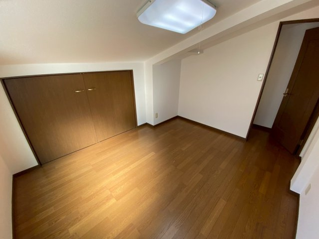 岩屋中町2丁目貸戸建の居間・リビング