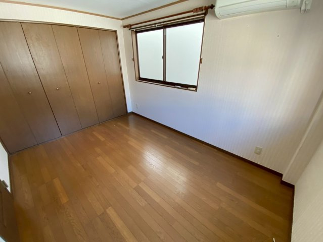 岩屋中町2丁目貸戸建の居間・リビング