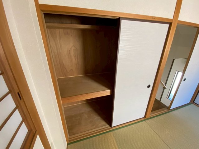 岩屋中町2丁目貸戸建の収納