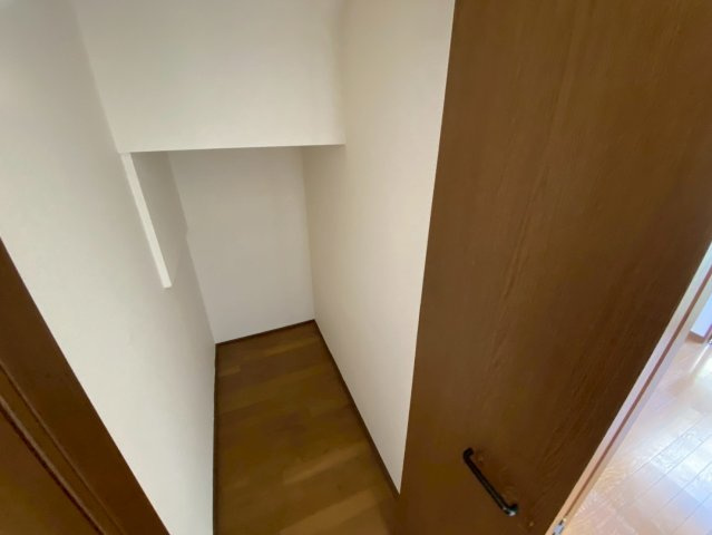 岩屋中町2丁目貸戸建の収納