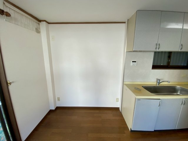 岩屋中町2丁目貸戸建の居間・リビング