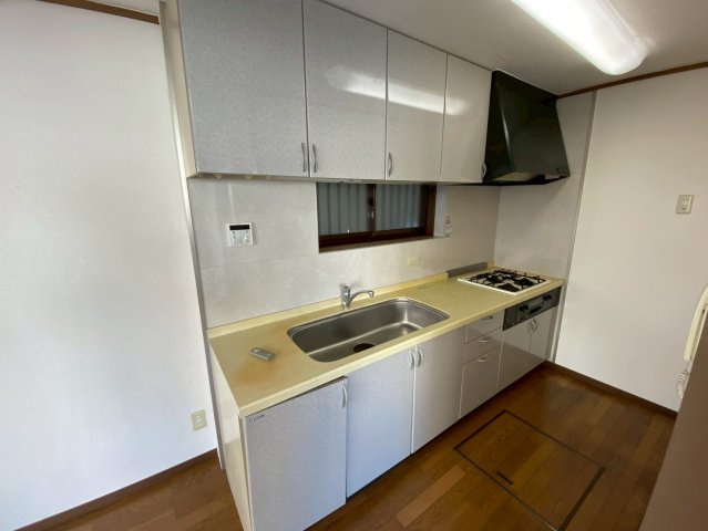 岩屋中町2丁目貸戸建のキッチン