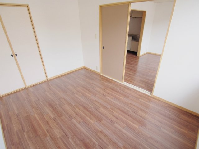 KEM-KAJITA-APの洋室