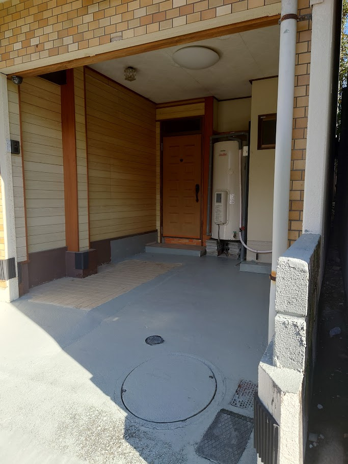 中古住宅　元宮町3丁目の駐車場