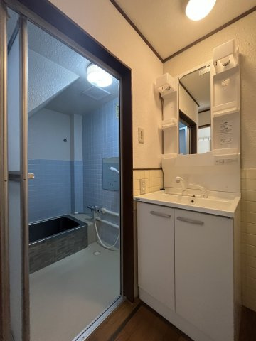 中古住宅　元宮町3丁目の洗面所