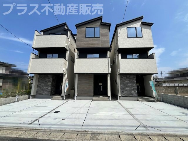 【外観】 | 福岡市西区横浜1丁目5期　3号棟（全3棟）【仲介手数料無料・0円】 | 現地写真。プラス不動産販売なら、現場の全ての棟をまとめてご見学頂けます。