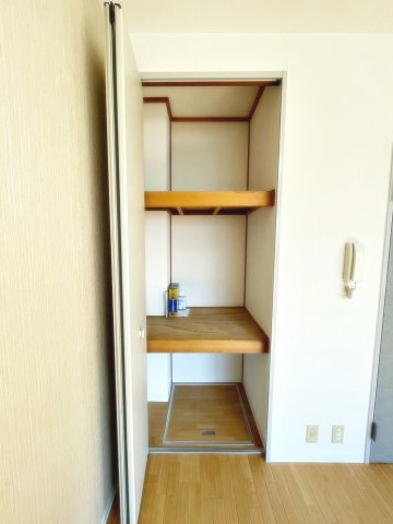 ジュネスパートⅢの収納|小物を収納するのに便利です