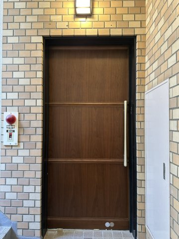 村田ビルのエントランス