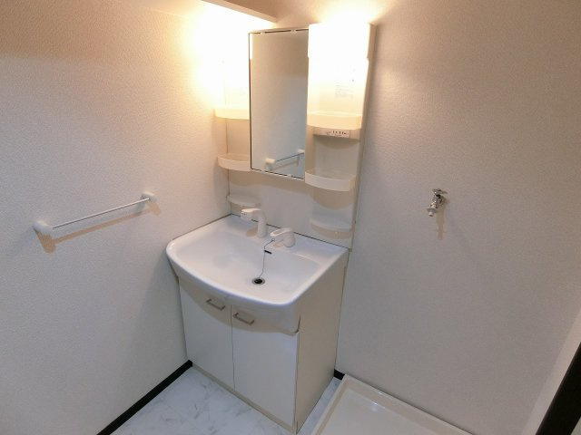 アーニスト国分の独立洗面台