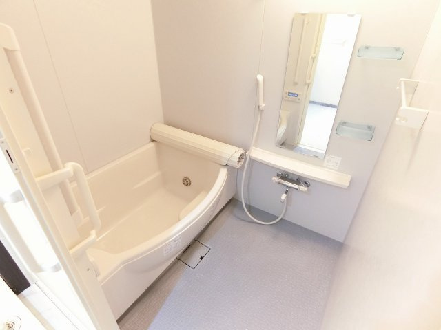 アーニスト国分の浴室