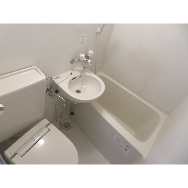 ファーストヴィレッジの浴室