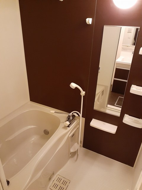 ゼファーコートの浴室