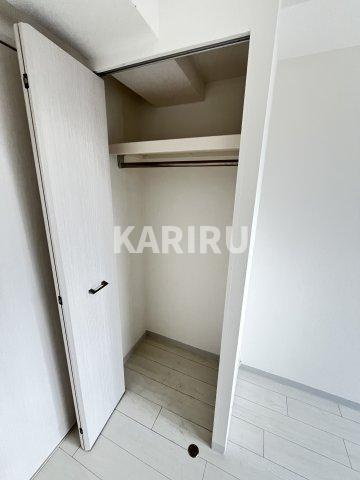 エスリード大阪城の収納|同物件別部屋の写真です