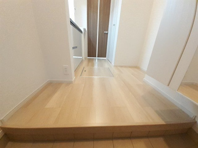 【玄関】 | メゾングレーヌ龍野町