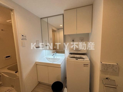 【洗面所】 | Lighthouse中馬込 | 朝の支度にも助かる、独立の洗髪洗面化粧台