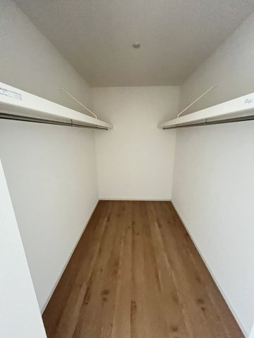 【収納】 | 春日市白水ヶ丘2丁目4期　1号棟（全2棟） | 現地写真。ウォークインクローゼットです。