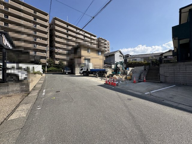 【その他】 | 春日市白水ヶ丘2丁目4期　1号棟（全2棟） | 現地写真。前面道路です。